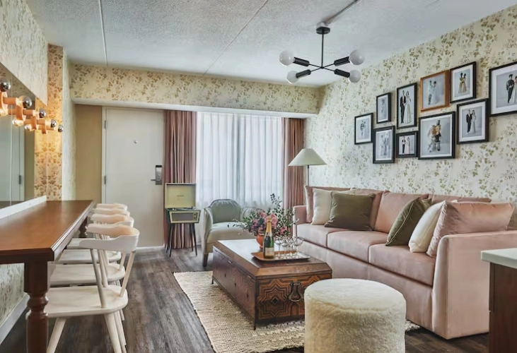 Bridal Double Graduate Suite