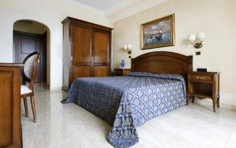 Classic Triple room
