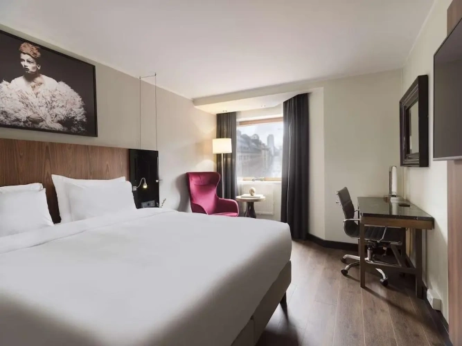 Superior Double room with city view