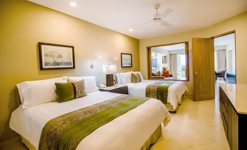 Parlor Suite with ocean view