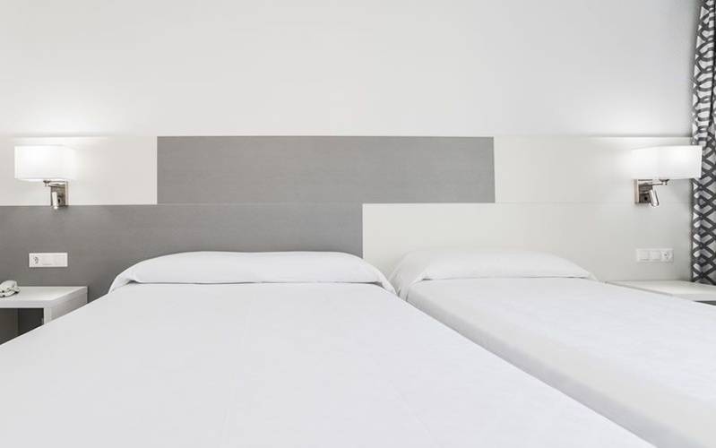Twin room with pool view
