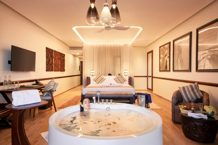 Superior with Jacuzzi Double Suite with ocean view