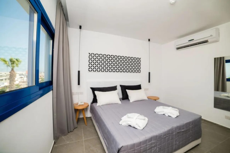 2 Bedrooms Premium Apartment with inland view
