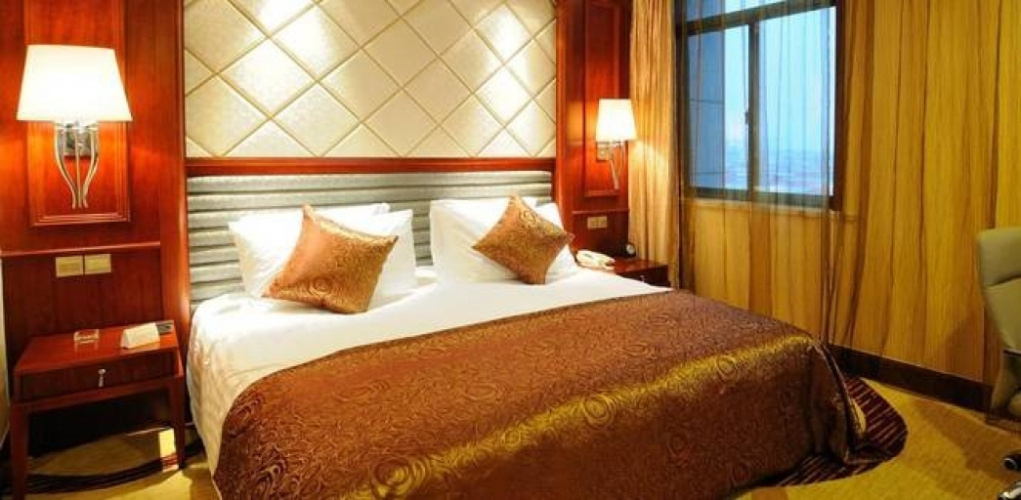 Zhuji Henbing Hotel