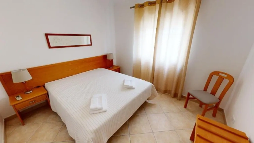 2 Bedrooms Apartment