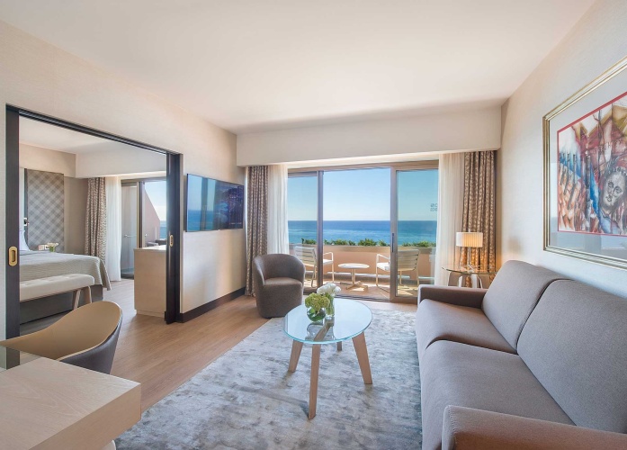 Four Seasons Hotel photo 16