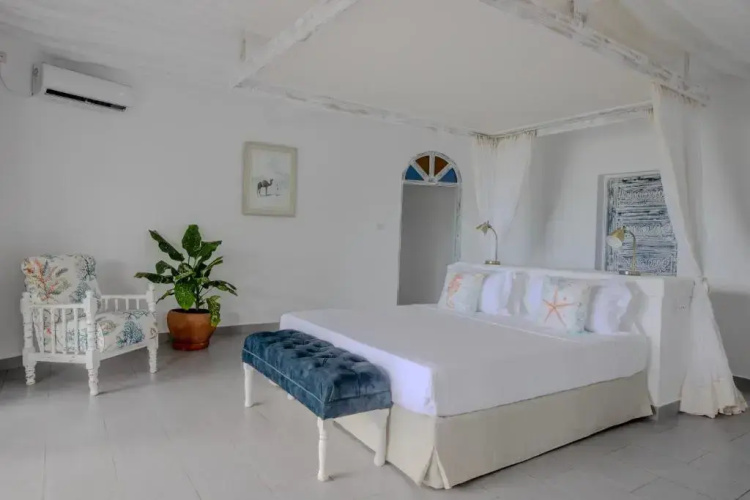 Chale Island Resort