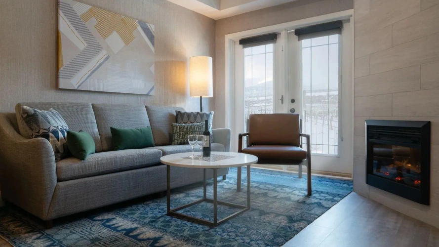 1 Bedroom Double Condo with lake view