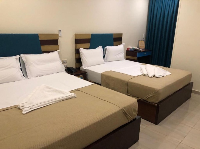 Standard Pyramids View Quadruple room
