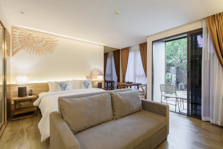 Deluxe Pool Access Double room