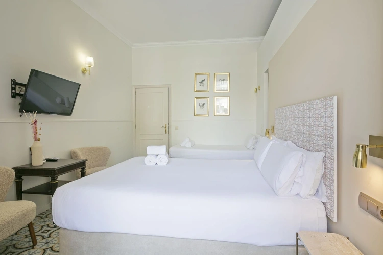 Superior Triple room with balcony