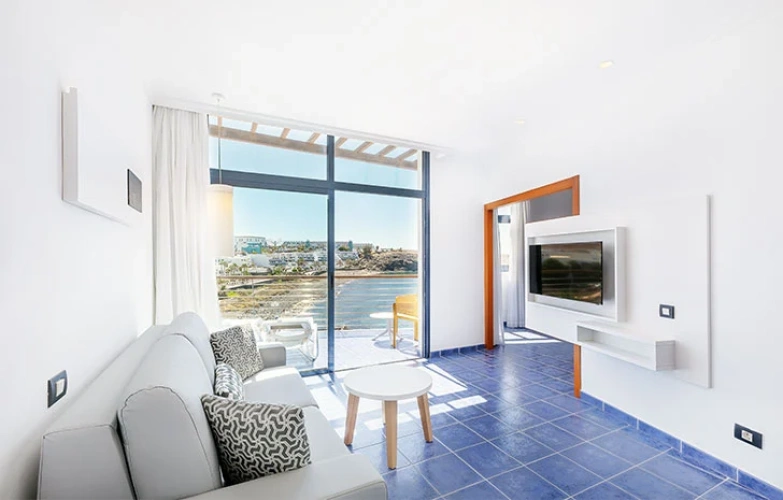 Superior Twin room with sea view