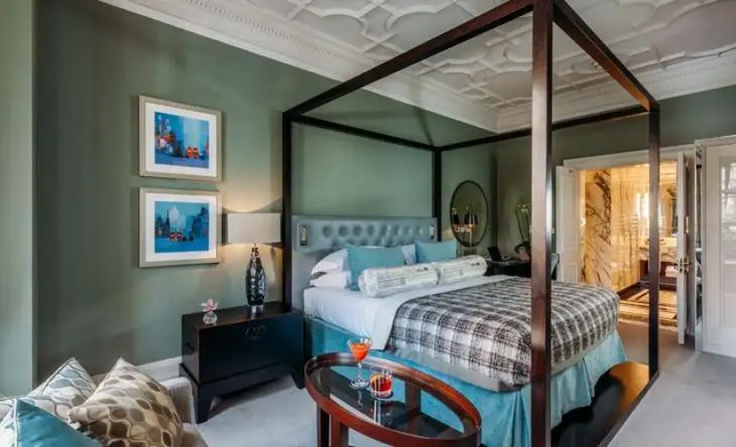 Signature Double Suite