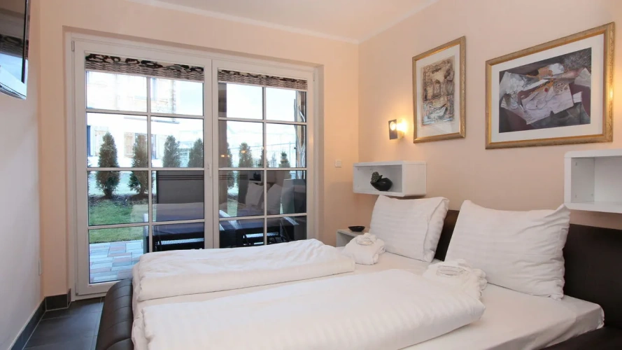 1 Bedroom E9 Double Apartment