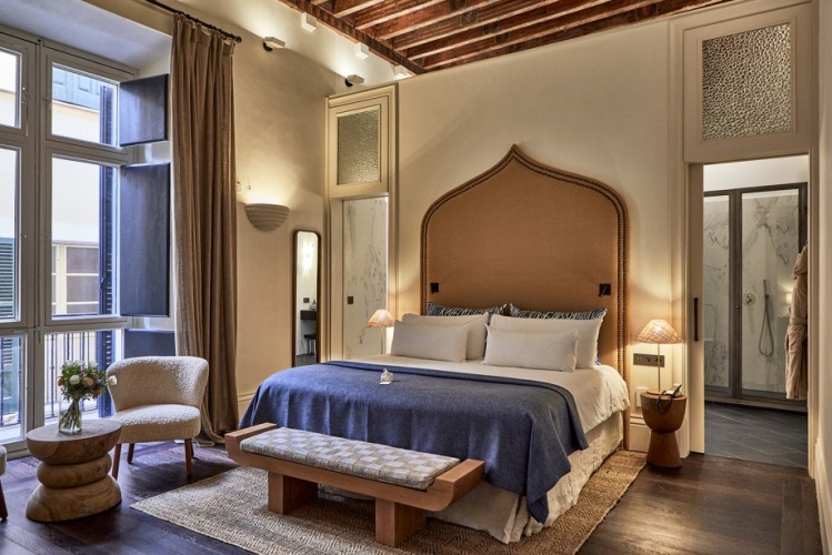 Deluxe Essence Double Suite