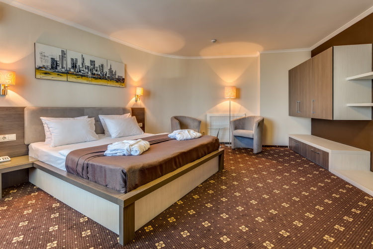 Double Suite