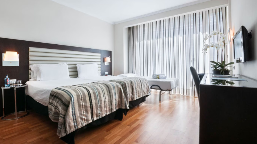 Triple room