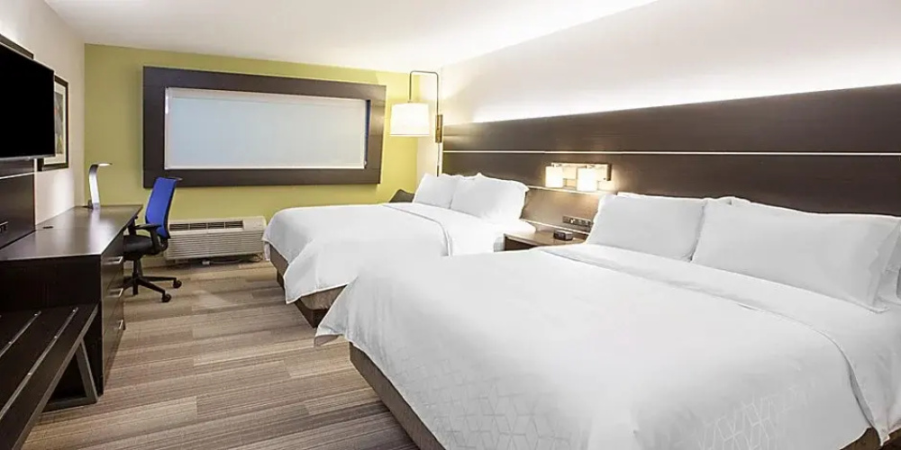 Plaza Inn and Suites