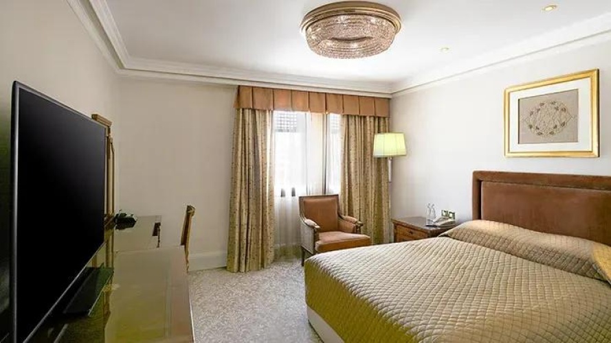 Grand Royal Quadruple Suite