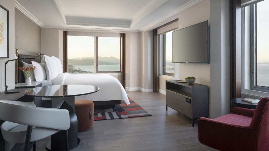Premier Double room Bridge-View