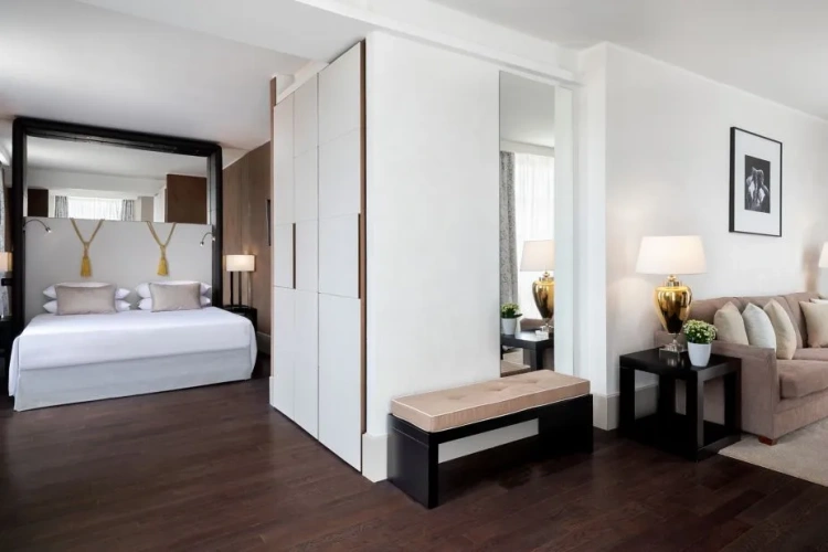 Trevi Vice Presidential Piazza Barberini View Double Suite Skyline View