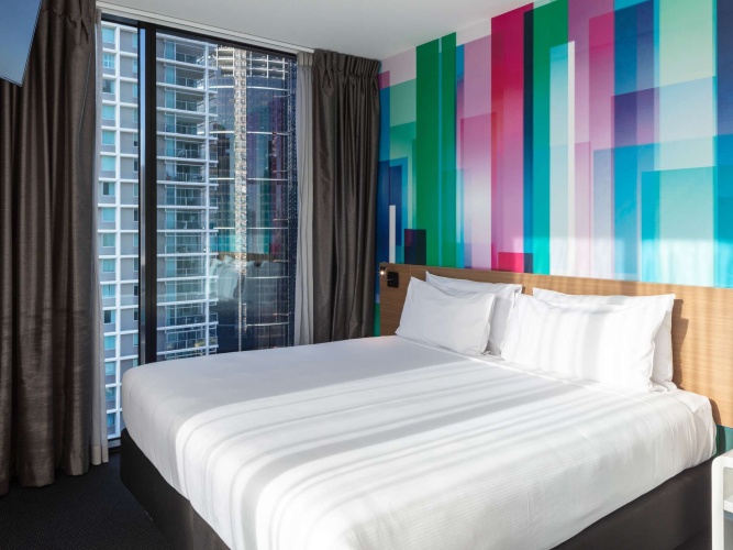 Deluxe Corner Double room with city view