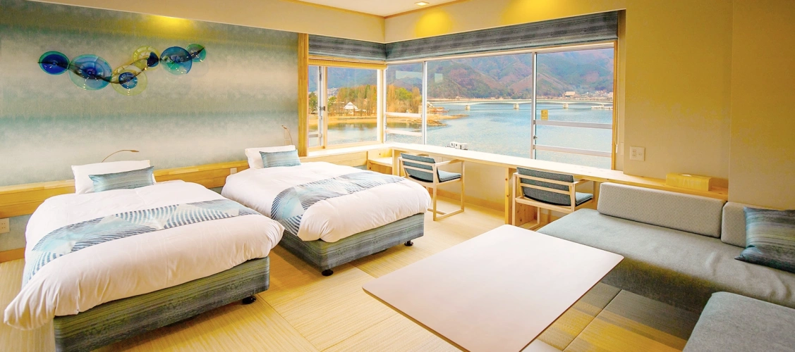 Corner Bath room with Lake Kawaguchi View