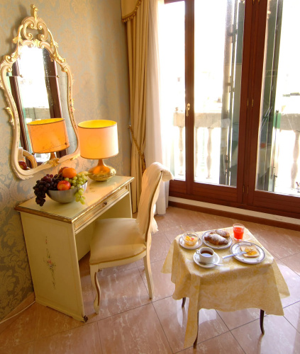 Hotel Canal photo 14