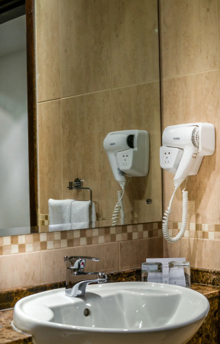 First Central Hotel Suites photo 9