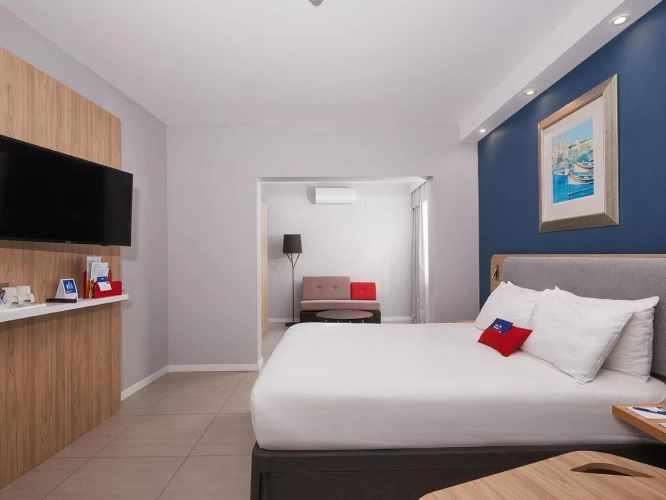 Double Suite