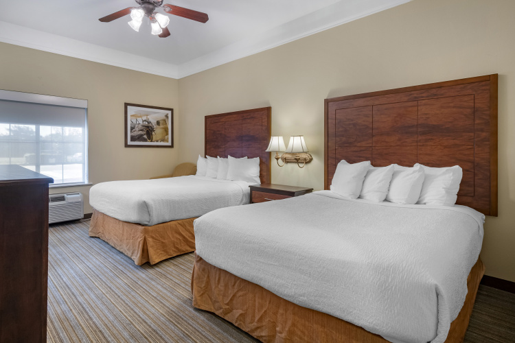 Best Western Plus Monica Royale Inn & Suites photo 8