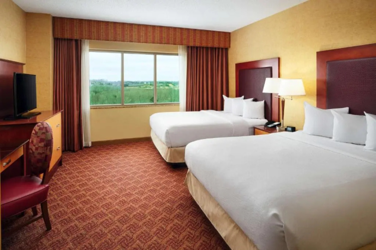 Embassy Suites by Hilton Charlotte Concord Golf Resort & Spa photo 6