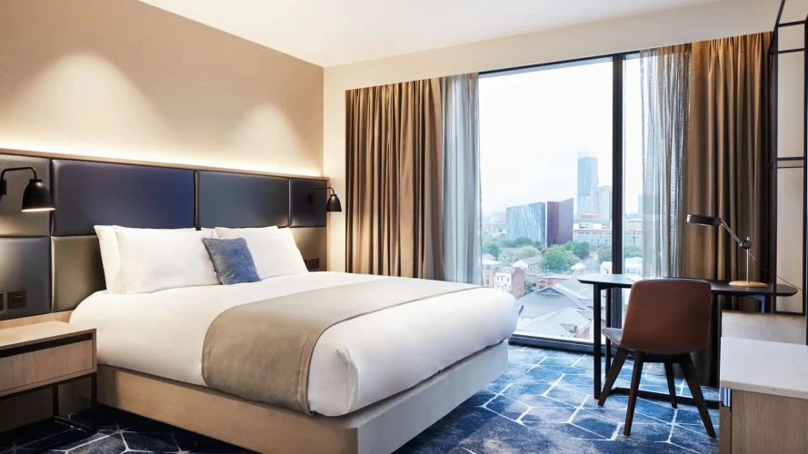 Double room with city view