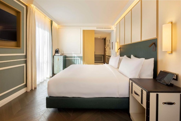 The Emerald Double Suite