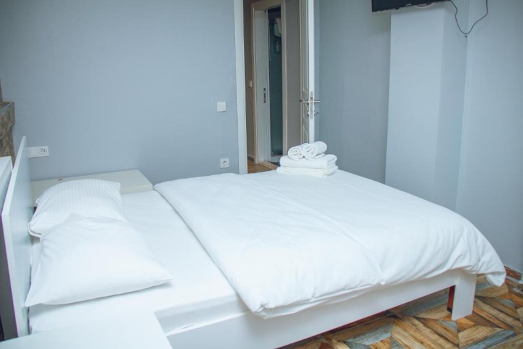 1 Bedroom Double Apartment
