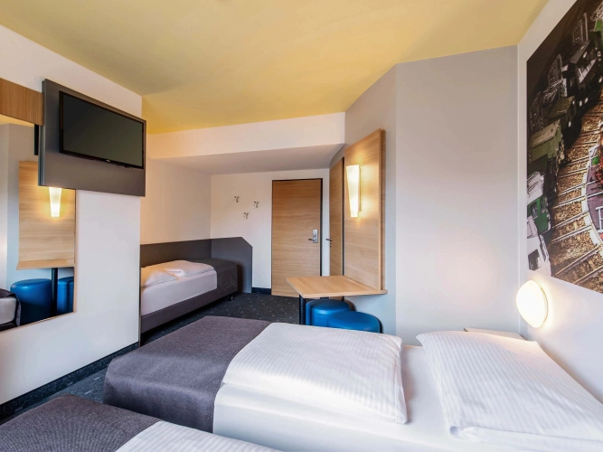 Triple room