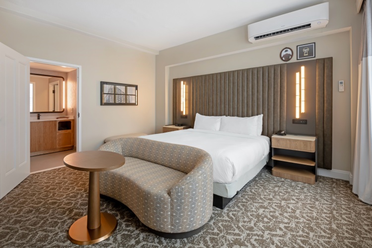 Hotel Flor Tampa Downtown, Tapestry Collection by Hilton photo 6