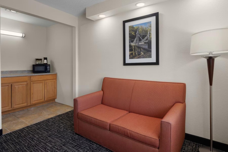 1 Bedroom Quadruple Suite