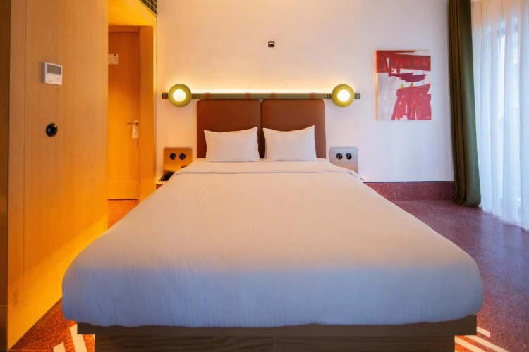 Superior Double room with balcony and Istiklal Street View