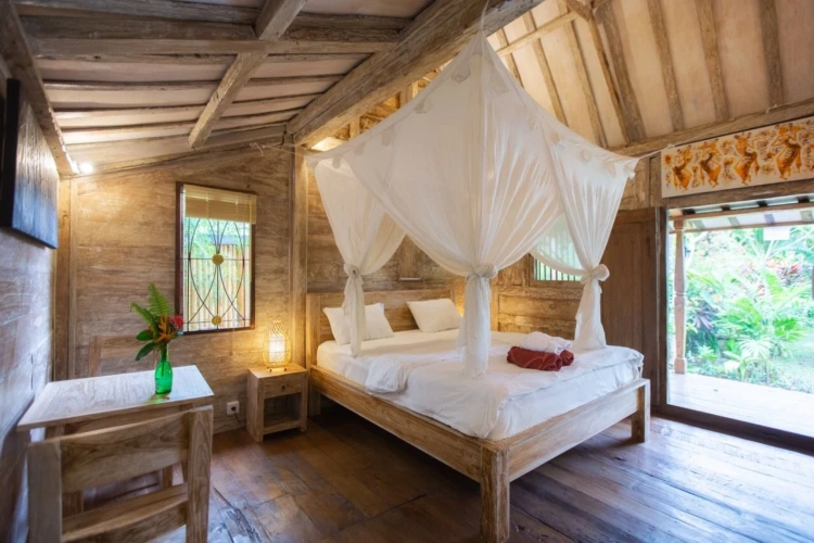 Classic Double Java Wooden House