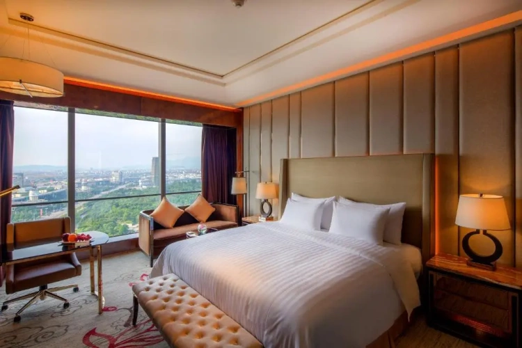 Deluxe Suite with garden view