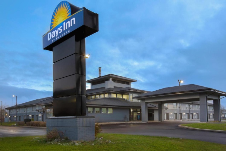 Days Inn By Wyndham Barrie photo 40