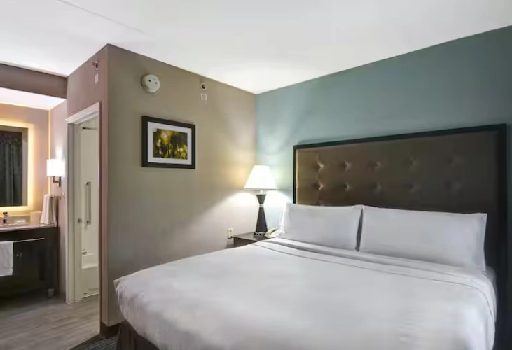 Accessible Double Suite