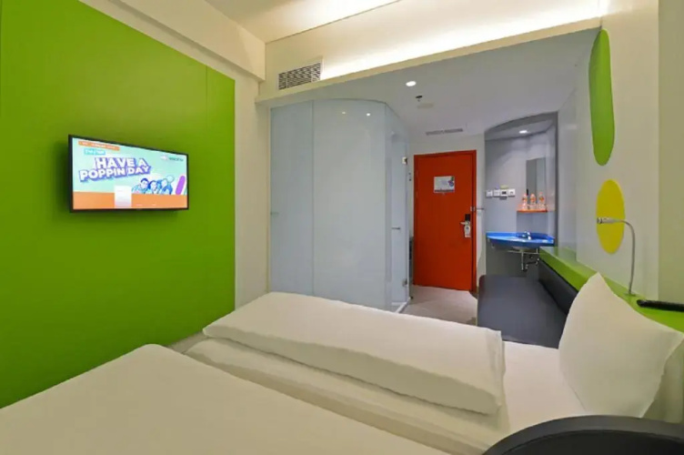 POP! Hotel Solo