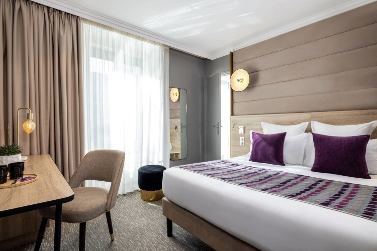 Superior Double room with city view