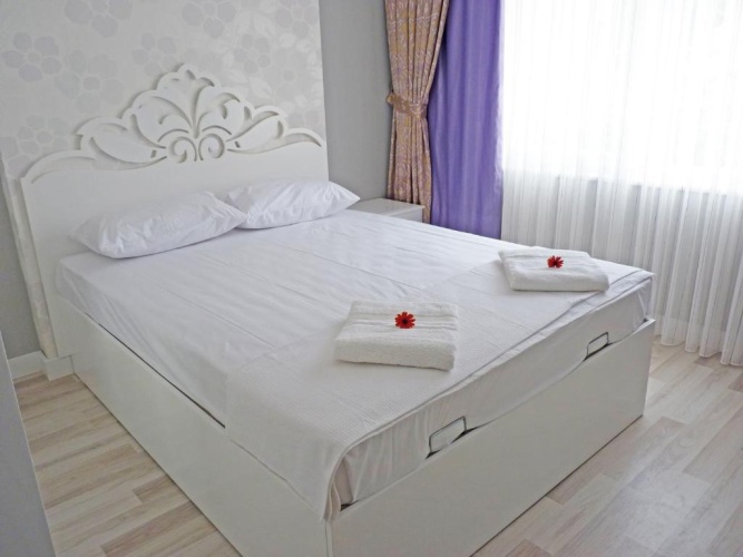 2 Bedrooms No. 5 Apartment