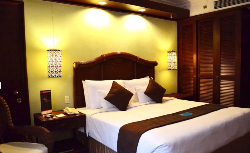 Ambassador Double Suite