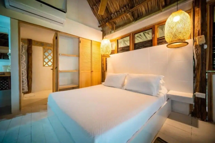 Standard Quadruple room with garden view