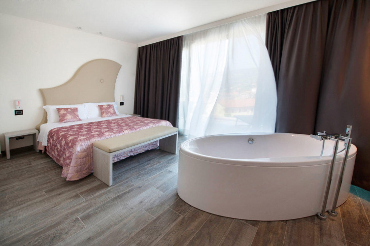 Deluxe Double Suite