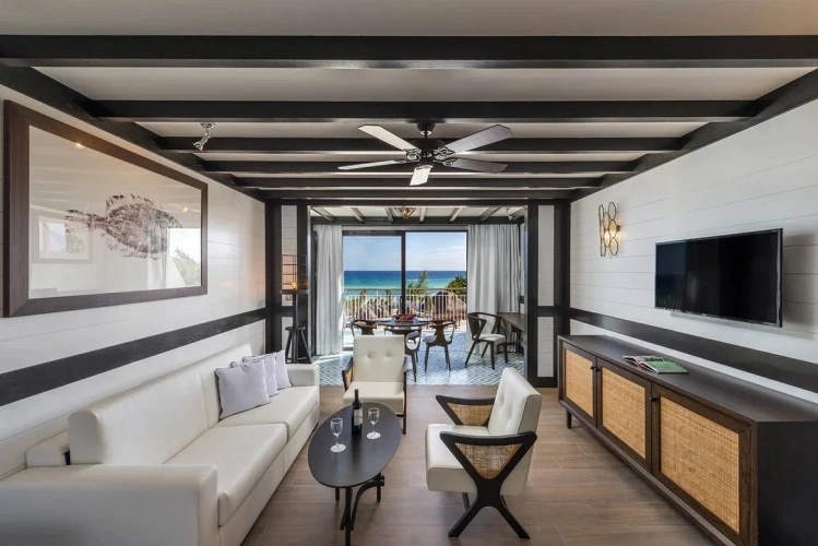 Privilege Swim up Double Master Suite